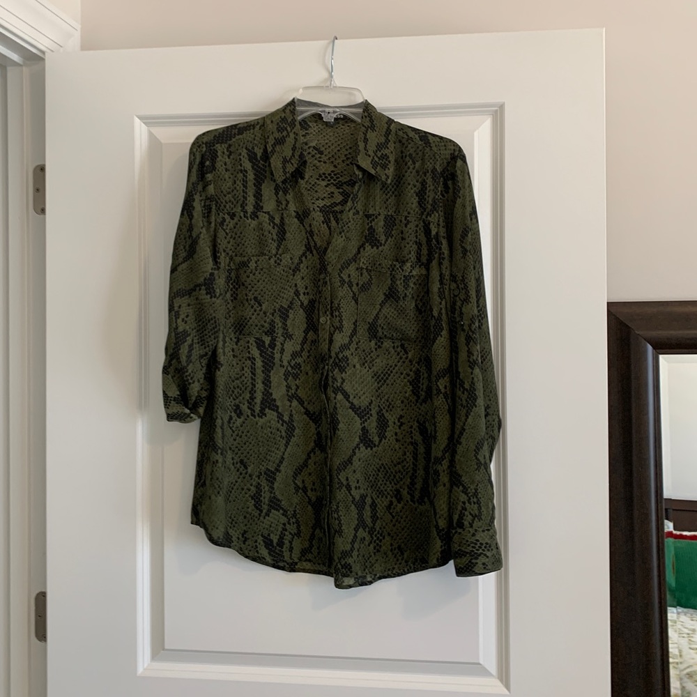 Express snake print blouse.